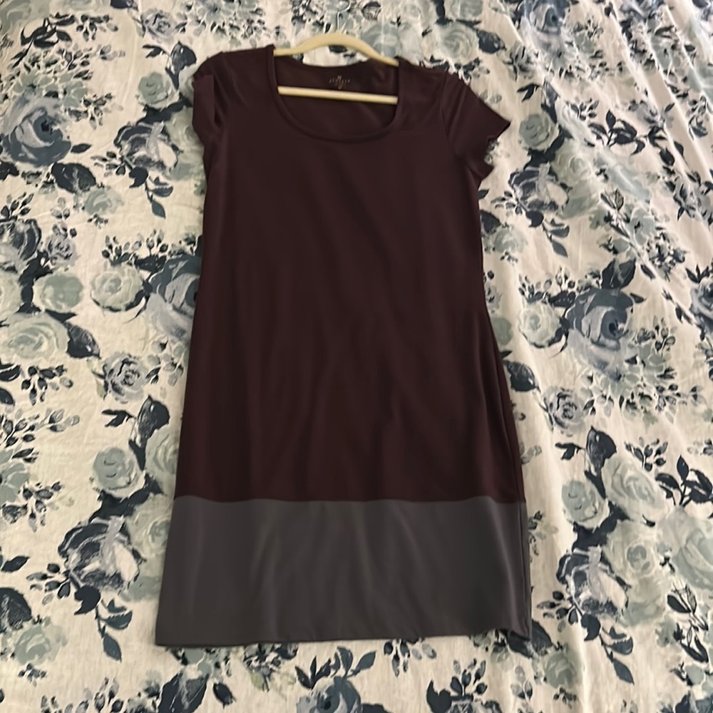 Athleta Brown/Grey Casual T-shirt Dress - Sz M